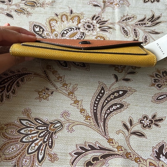 COACH Colorblock Crossgrain Leather Flap Snap Closure Wallet-V5/Flax Multi (NWT) - Picture 12 of 15